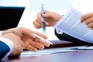 Read more about the article Como fazer um contrato? Tenho 14 dicas imperdíveis!