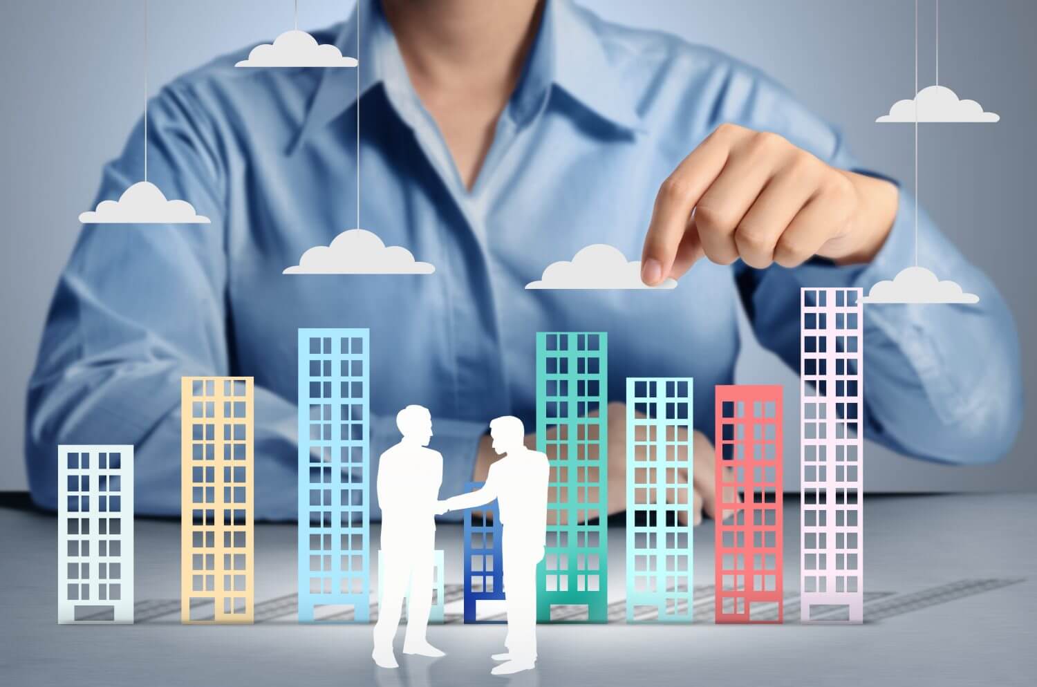 Read more about the article Entenda a diferença entre holding pura  e mista