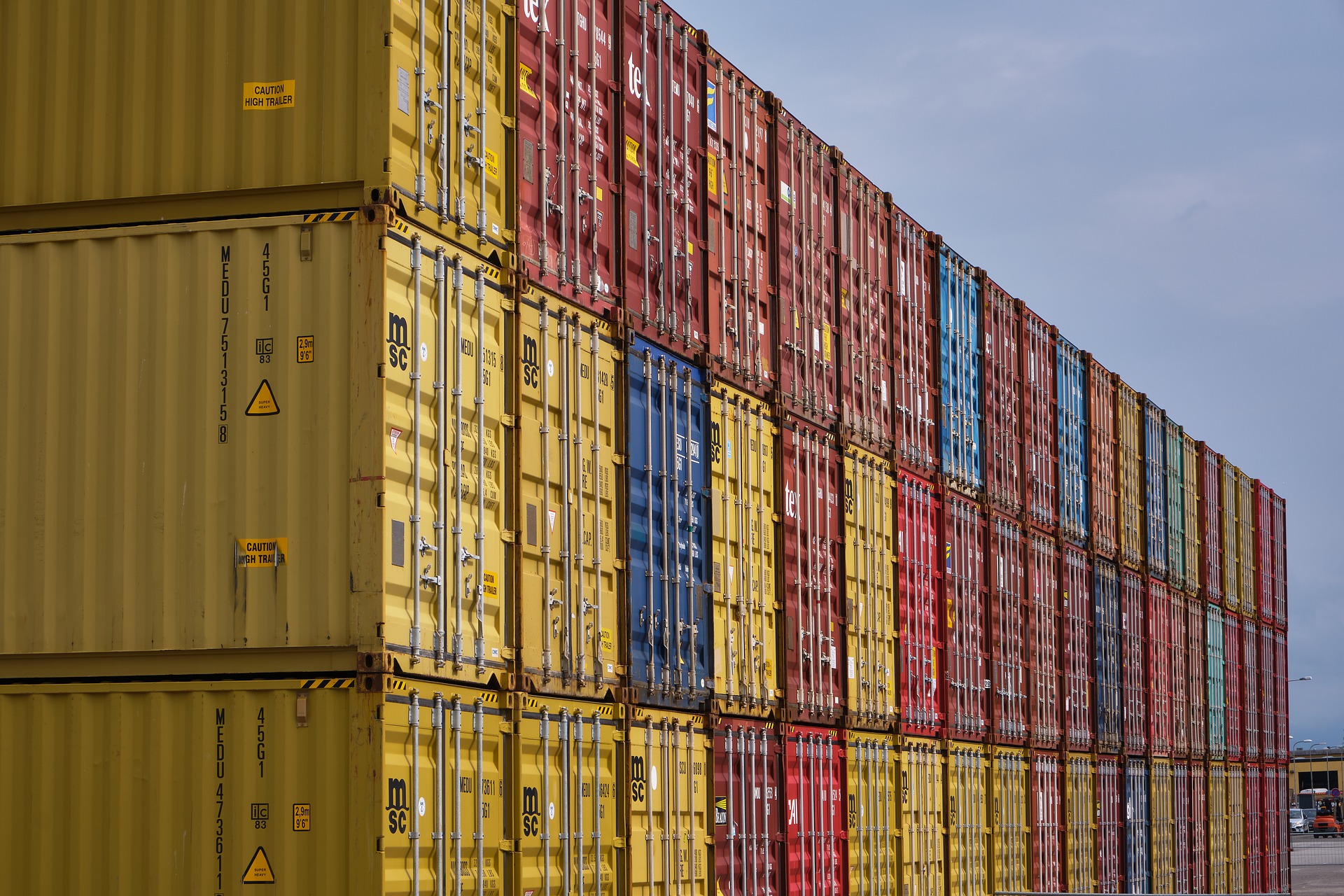 Read more about the article Apoio do Governo Federal ajuda empresas brasileiras a exportarem