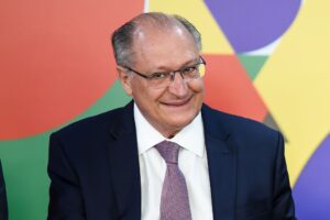 Read more about the article Alckmin diz que compras internacionais até US$ 50 voltarão a ser taxadas